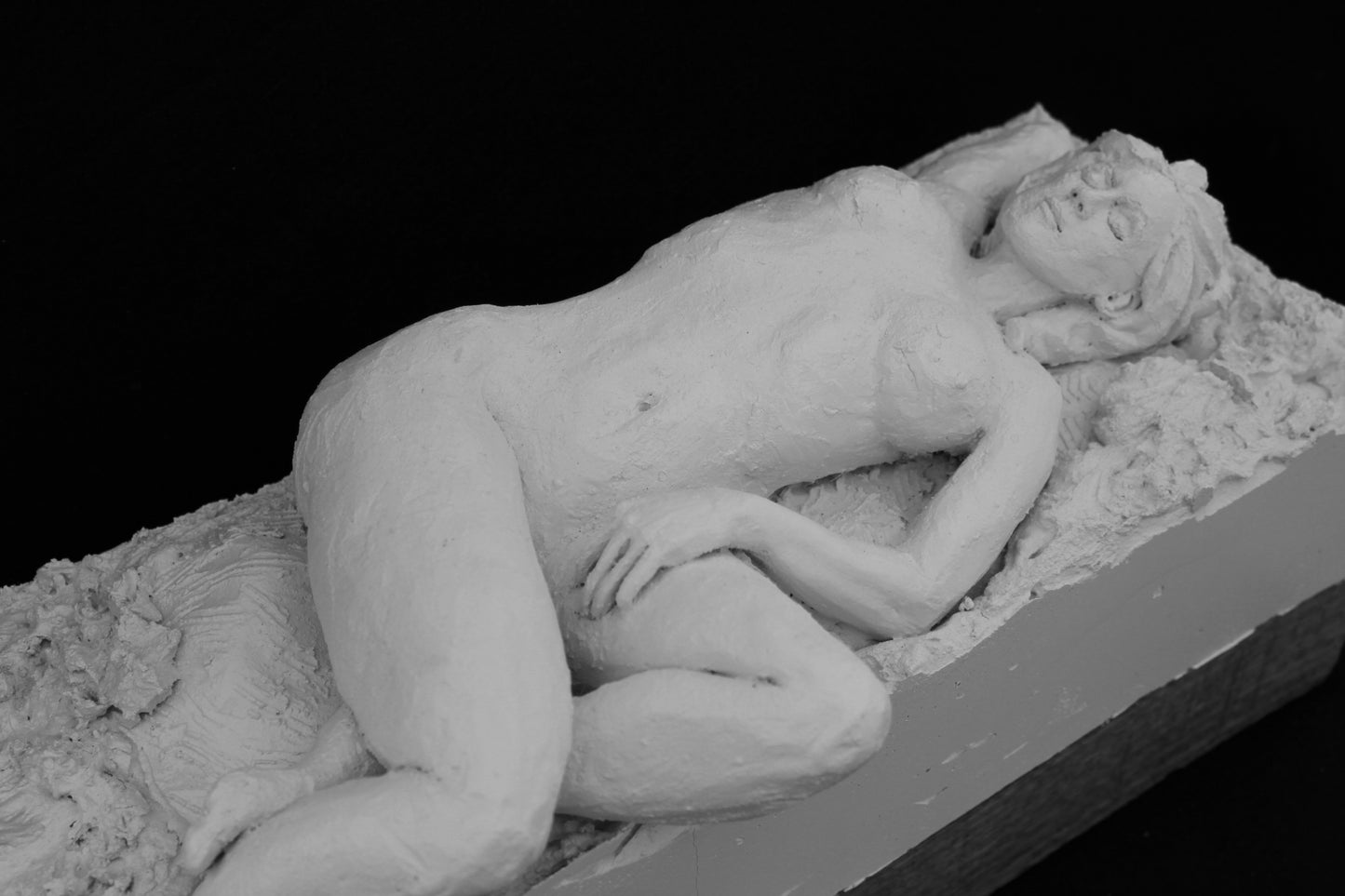 Clay Figure Sculpture "Sea of Dreams"